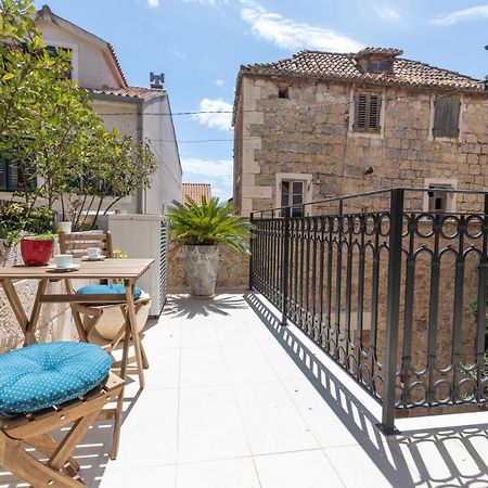 Apartment Coastal Villa Makarska Bagian luar foto