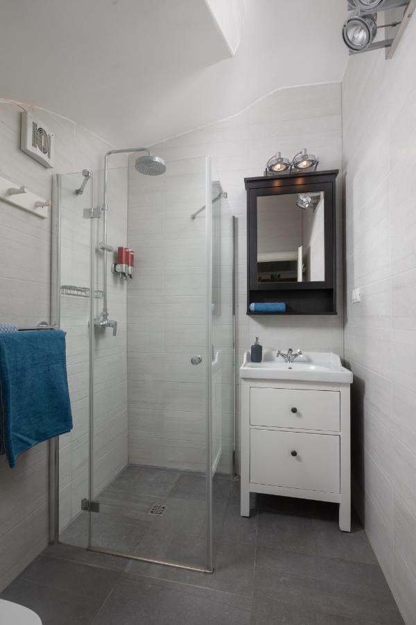 Apartment Coastal Villa Makarska Bagian luar foto