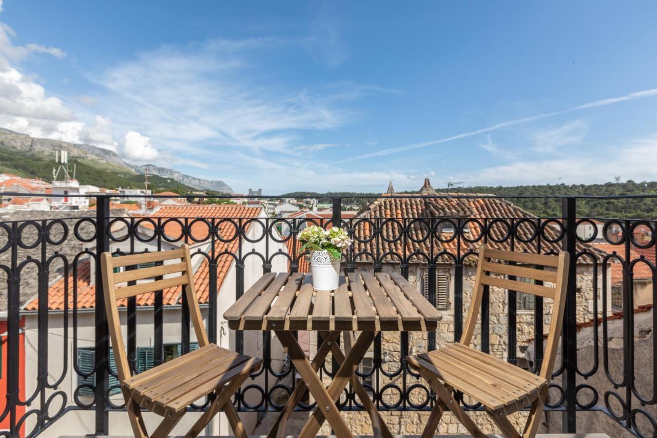 Apartment Coastal Villa Makarska Bagian luar foto