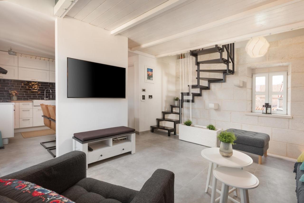 Apartment Coastal Villa Makarska Bagian luar foto