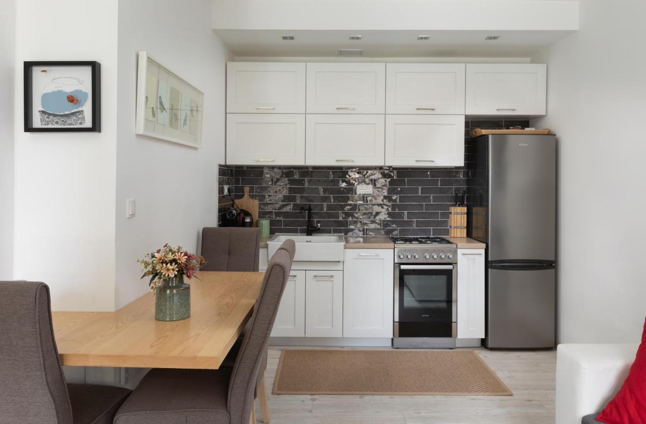 Apartment Coastal Villa Makarska Bagian luar foto