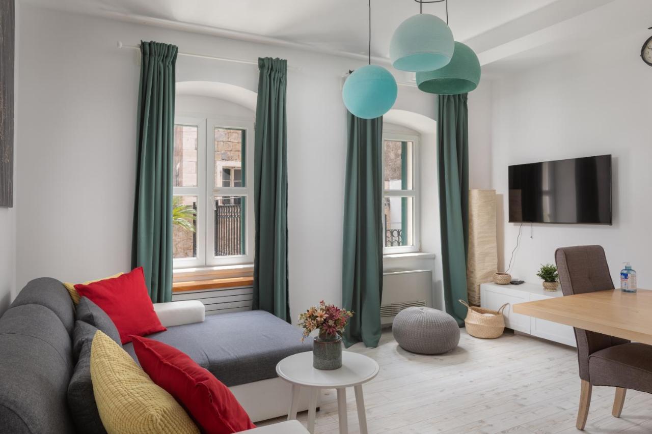 Apartment Coastal Villa Makarska Bagian luar foto